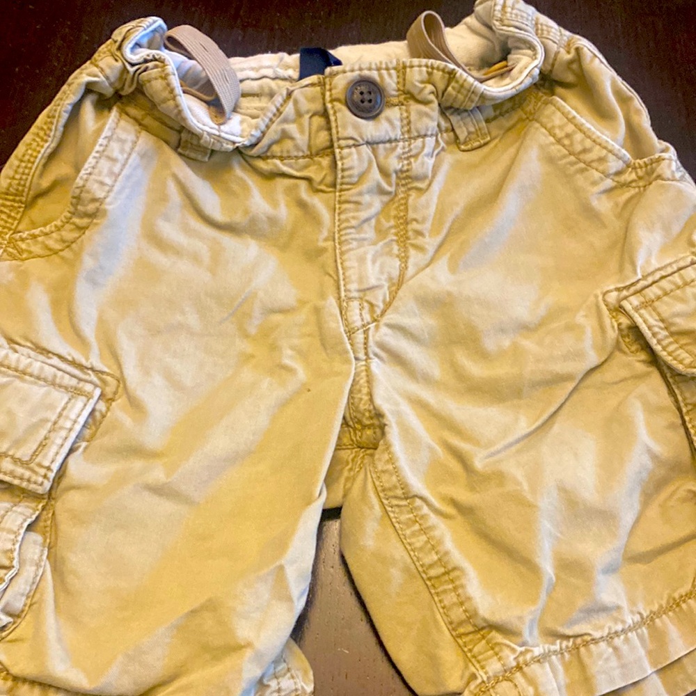 Gap kids cargo shorts, size 4T, khaki